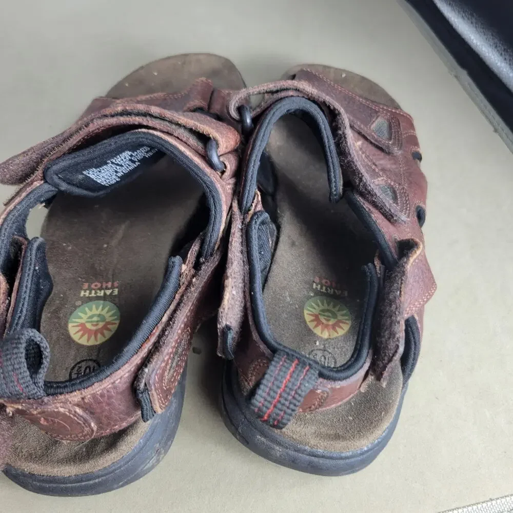 EARTH SHOE Sandals Men Size 10.5 Fisherman Brown Leather Strap Comfort Adjusting
